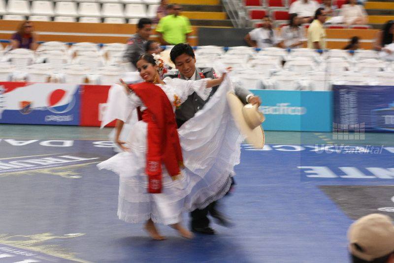 Así transcurre el Concurso de Coreografías de Marinera en el Coliseo Gran Chimú (Galería de fotos)