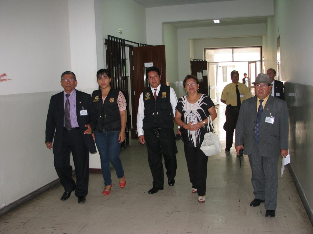 POLICIA Y AUTORIDADES UNT