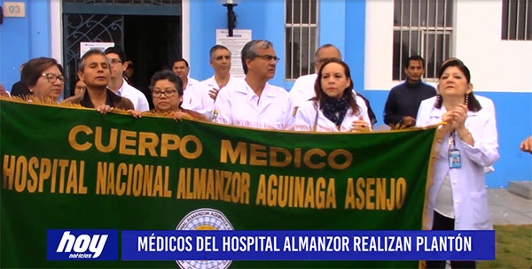 Chiclayo: Médicos del hospital Almanzor realizan plantón