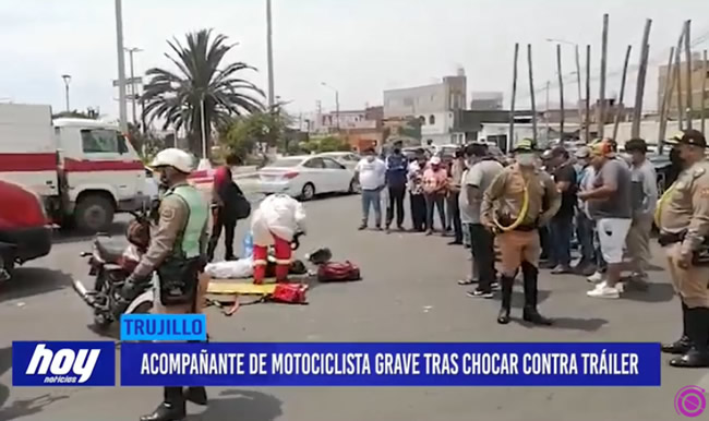 accidente-ovalo-mochica Acompañante de motociclista grave tras chocar contra tráiler