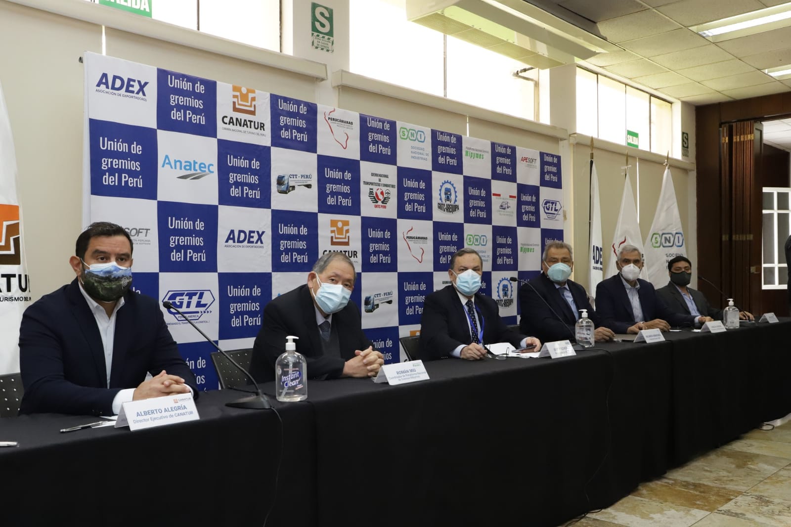 DENUNCIAN QUE LA FALTA DE UNA POLÍTICA DE ESTADO PONE EN RIESGO LA SALUD DE MILLONES DE PERUANOS