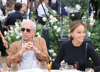 Cuento de Mario Vargas Llosa anunciaba fin de su romance