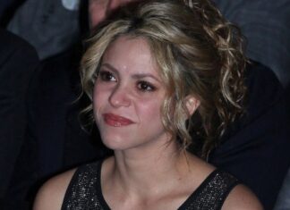 Captan a Shakira llorando con una fan