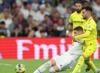 Federico Valverde propicia un fuerte golpe a Alex Baena tras el encuentro y es denunciado