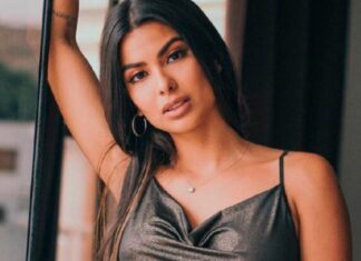 Ivana Yturbe abandona a su perrito en la calle