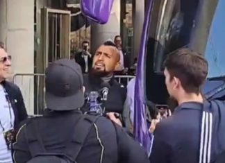 Arturo Vidal perdió los papeles y quiso encarar a hincha cuando se dirigía al estadio de Alianza Lima