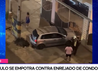 Vehículo se empotra contra enrejado de condominio