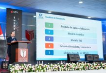 Economistas, reguladores y especialistas en IA trazan los grandes desafíos del futuro empresarial durante congreso internacional en la UCV