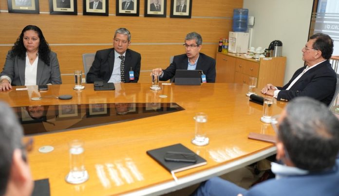 El 66% de adultos en La Libertad accede al sistema financiero o billeteras móviles