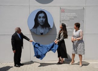 Nadia Murad recibe Doctor Honoris Causa en Perú y llama a transformar el dolor en propósito