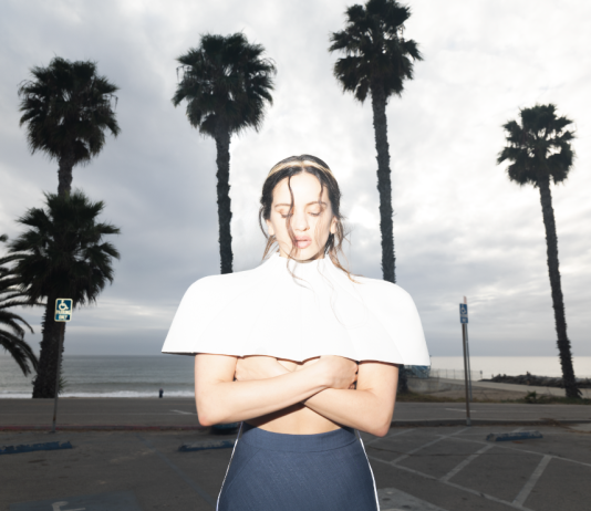 Rosalía sorprende con Lux, un proyecto orquestal que desafía las reglas de la industria