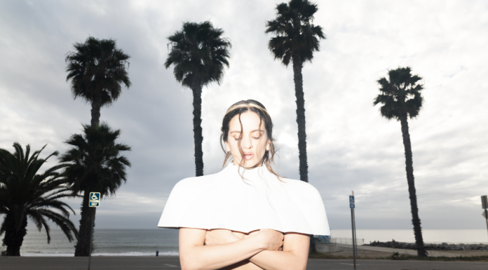 Rosalía sorprende con Lux, un proyecto orquestal que desafía las reglas de la industria