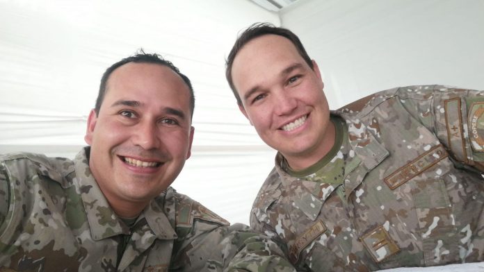 Forsyth y edecán del Ejército vínculos generan comentarios en año preelectoral